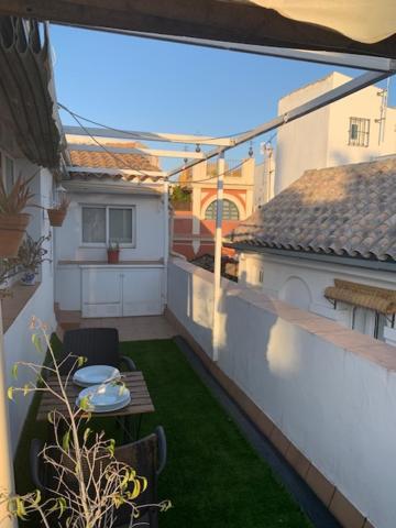 Апартаменты Stunning Attic With Private Terrace And Parking Optional Севилья Экстерьер фото