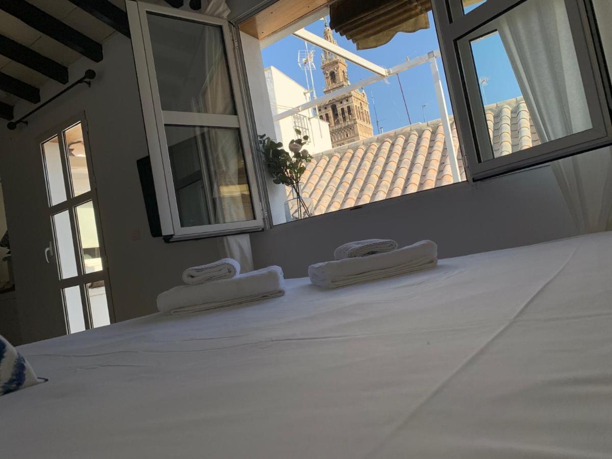 Апартаменты Stunning Attic With Private Terrace And Parking Optional Севилья Экстерьер фото