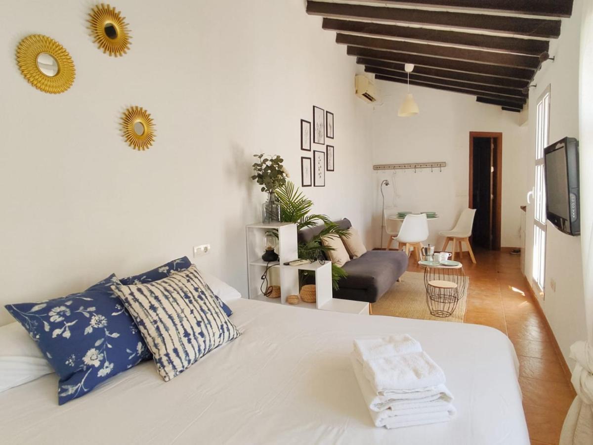 Апартаменты Stunning Attic With Private Terrace And Parking Optional Севилья Экстерьер фото